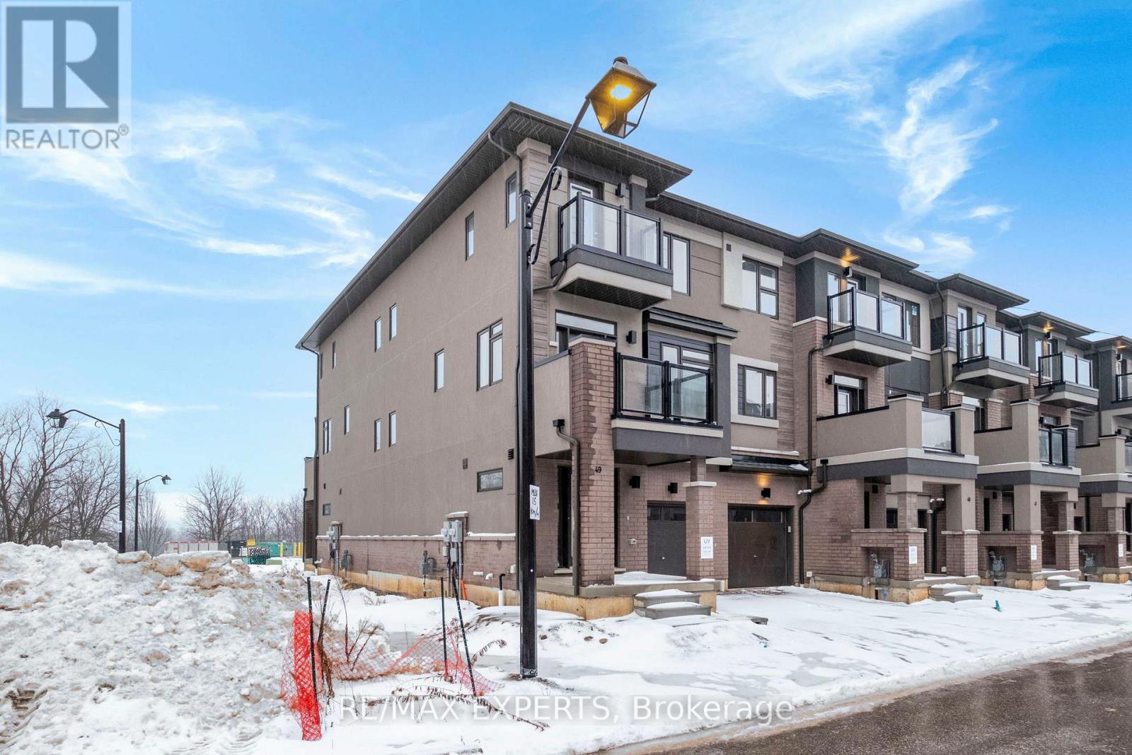 49 - 660 Colborne Street W, Brantford, Ontario  N3T 0Y1 - Photo 2 - X12679616