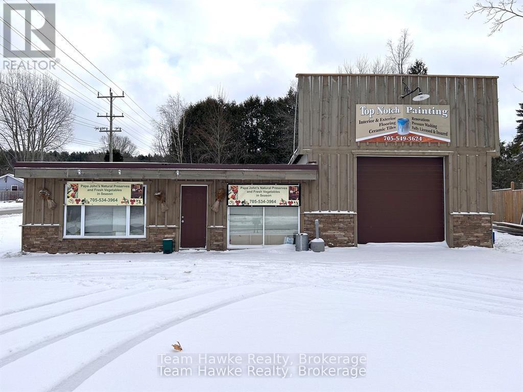 156 Robert Street, Penetanguishene, Ontario  L9M 1P8 - Photo 2 - S12679898
