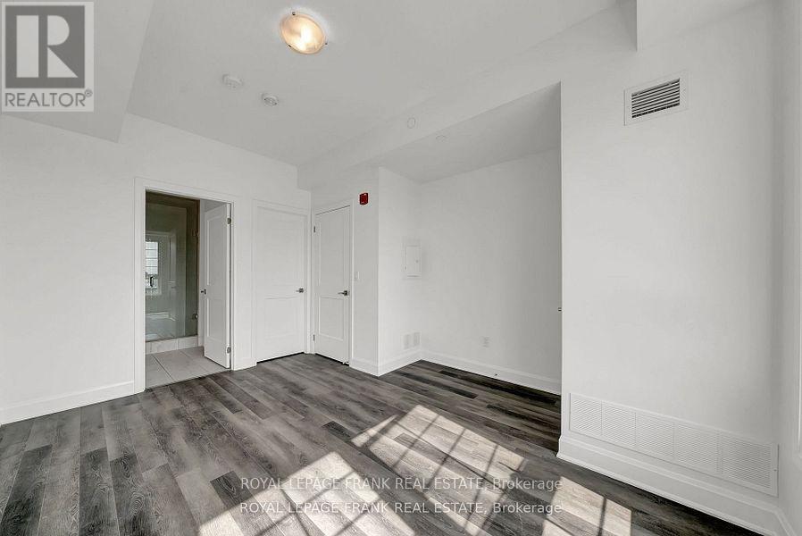 216 - 50 Lakebreeze Drive, Clarington, Ontario  L1B 0V9 - Photo 14 - E12679972