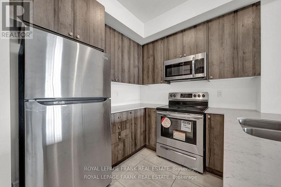 216 - 50 Lakebreeze Drive, Clarington, Ontario  L1B 0V9 - Photo 4 - E12679972