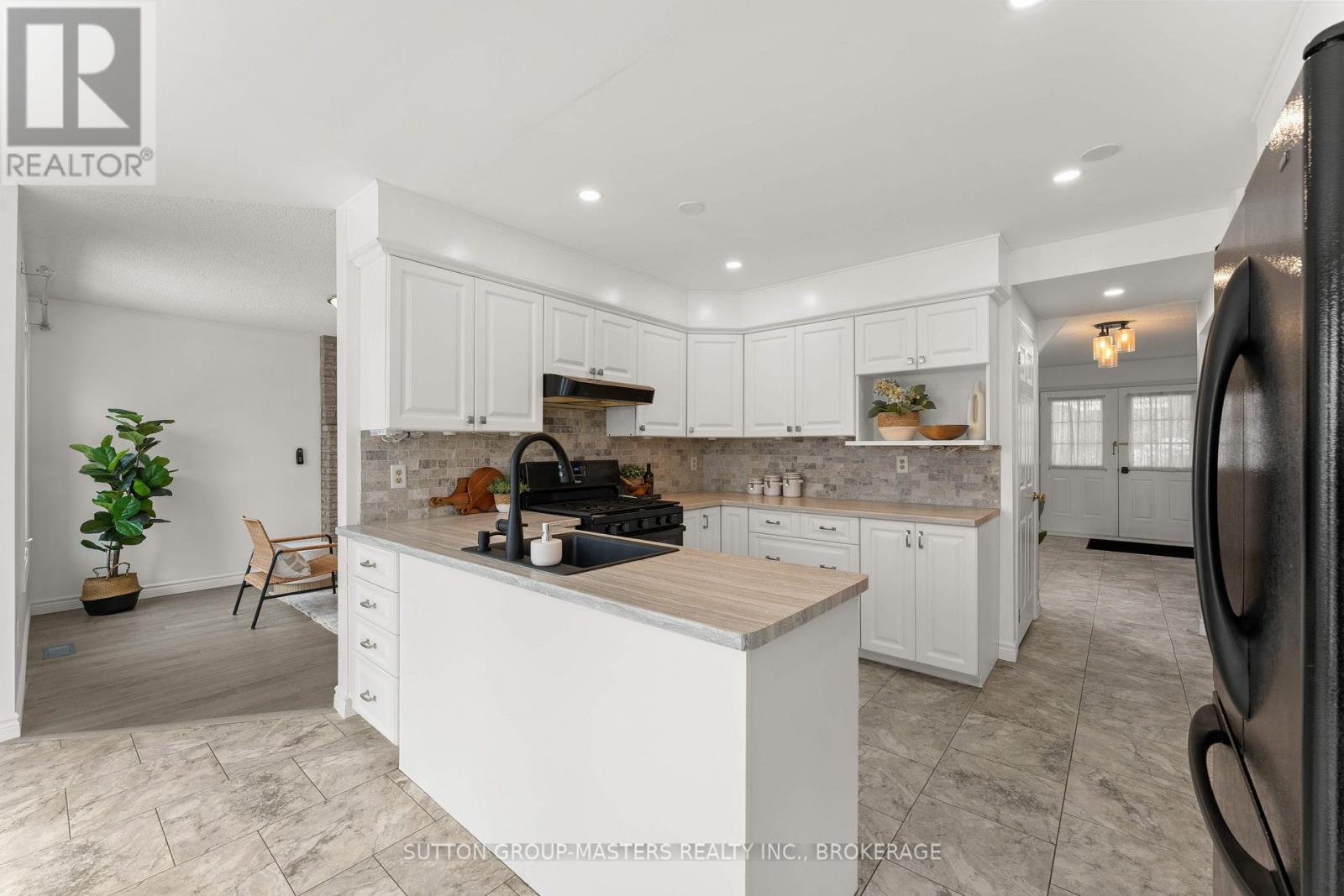 597 Forest Hill Drive W, Kingston (South Of Taylor-Kidd Blvd), Ontario  K7M 7N6 - Photo 12 - X12679882