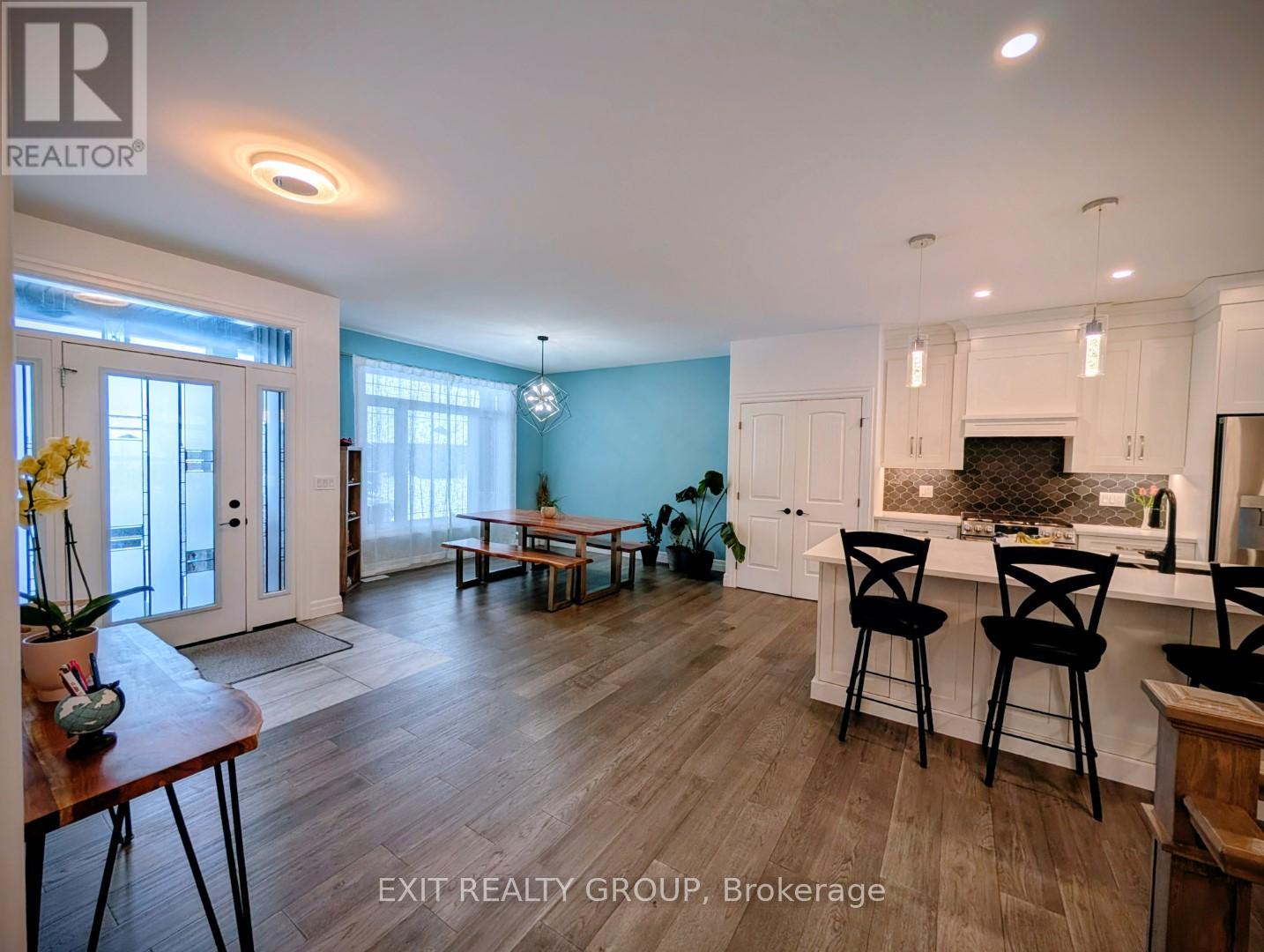 35 Schmidt Way, Quinte West, Ontario  K8V 0L5 - Photo 7 - X12679810