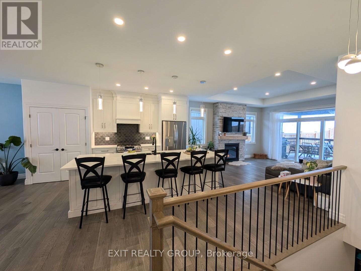 35 Schmidt Way, Quinte West, Ontario  K8V 0L5 - Photo 9 - X12679810