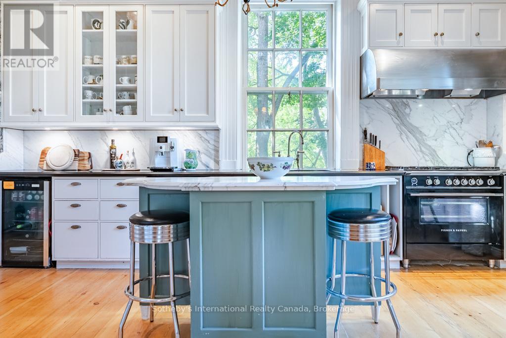 22 Hauser Place, Hamilton, Ontario  L9H 5E1 - Photo 14 - X12679846