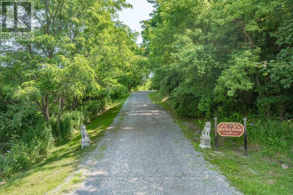 22 Hauser Place, Hamilton, Ontario  L9H 5E1 - Photo 2 - X12679846