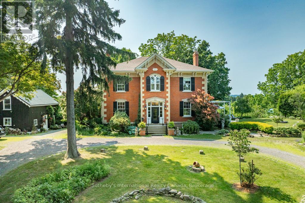 22 HAUSER PLACE, Hamilton, Ontario