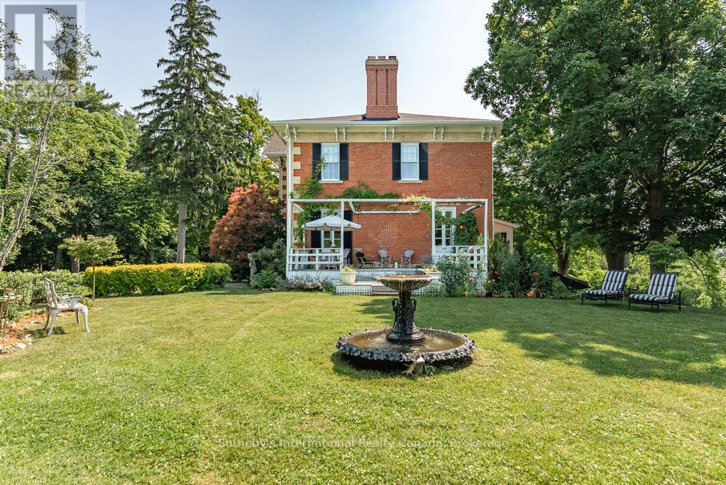 22 Hauser Place, Hamilton, Ontario  L9H 5E1 - Photo 4 - X12679846