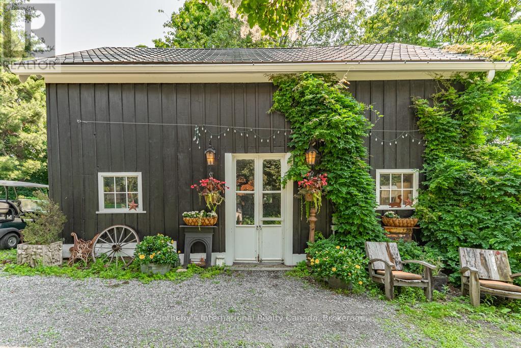 22 Hauser Place, Hamilton, Ontario  L9H 5E1 - Photo 41 - X12679846