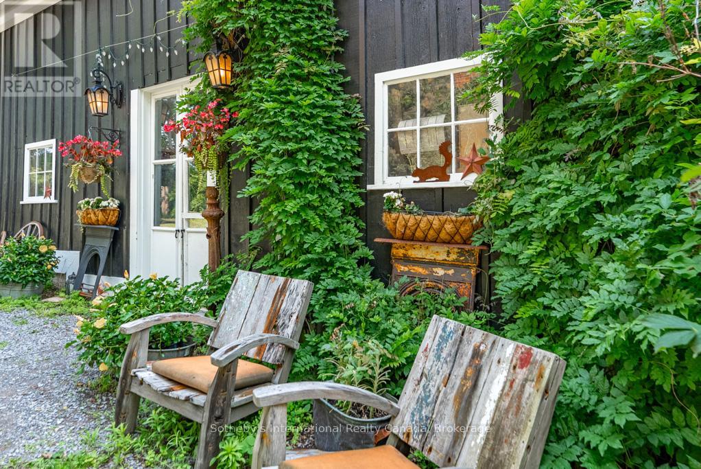 22 Hauser Place, Hamilton, Ontario  L9H 5E1 - Photo 42 - X12679846