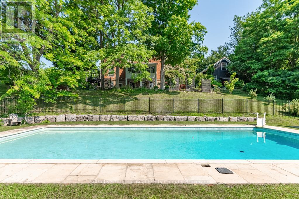 22 Hauser Place, Hamilton, Ontario  L9H 5E1 - Photo 7 - X12679846