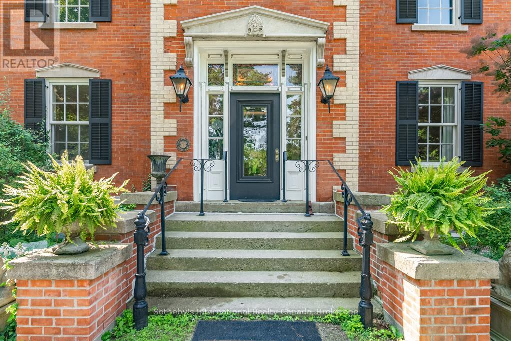 22 Hauser Place, Hamilton, Ontario  L9H 5E1 - Photo 8 - X12679846