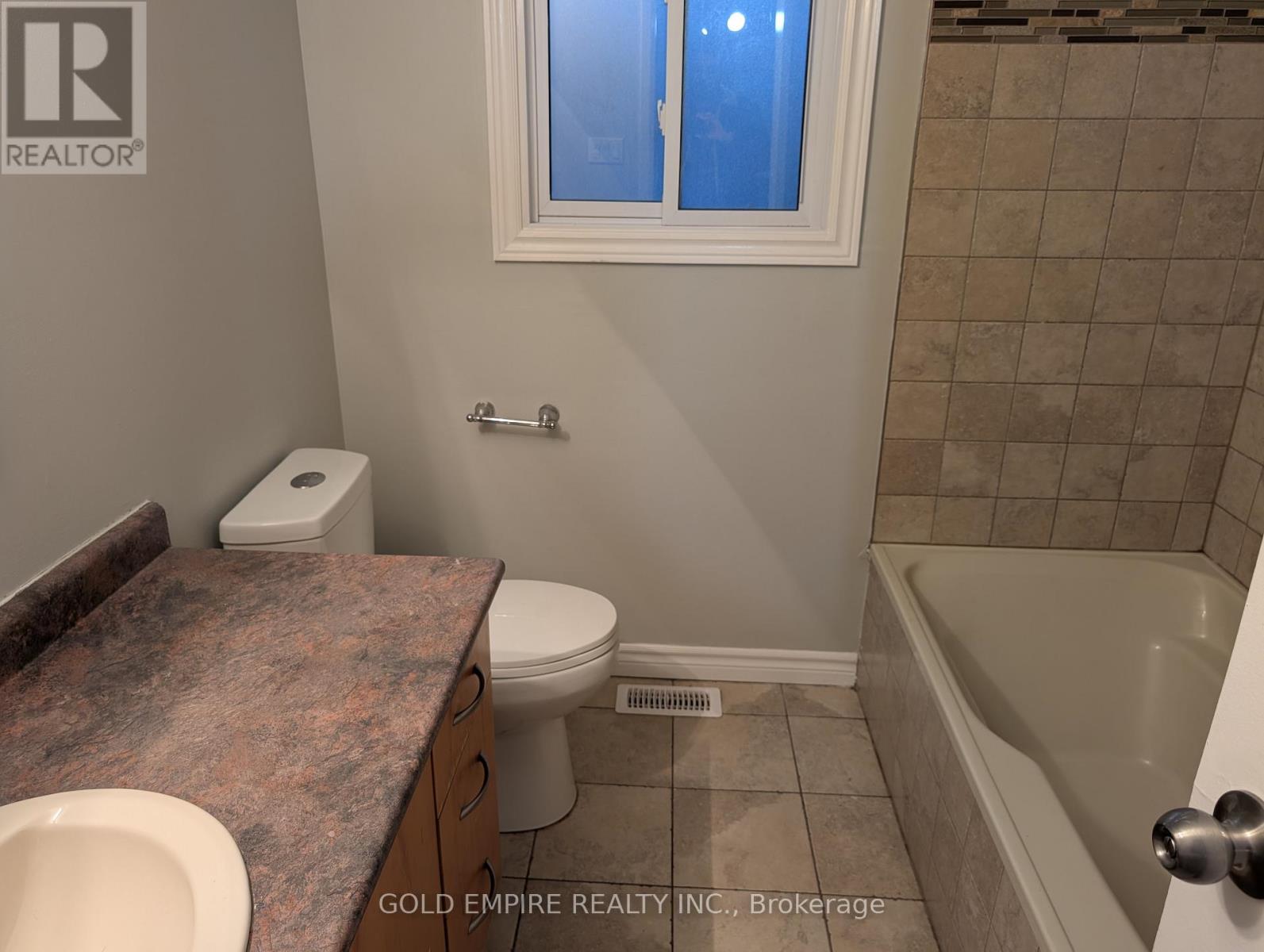 105 Augusta Crescent, London South, Ontario  N6E 2C9 - Photo 10 - X12679818