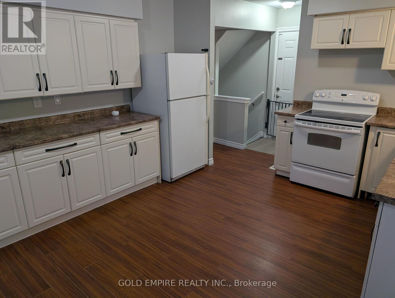 105 Augusta Crescent, London South, Ontario  N6E 2C9 - Photo 5 - X12679818