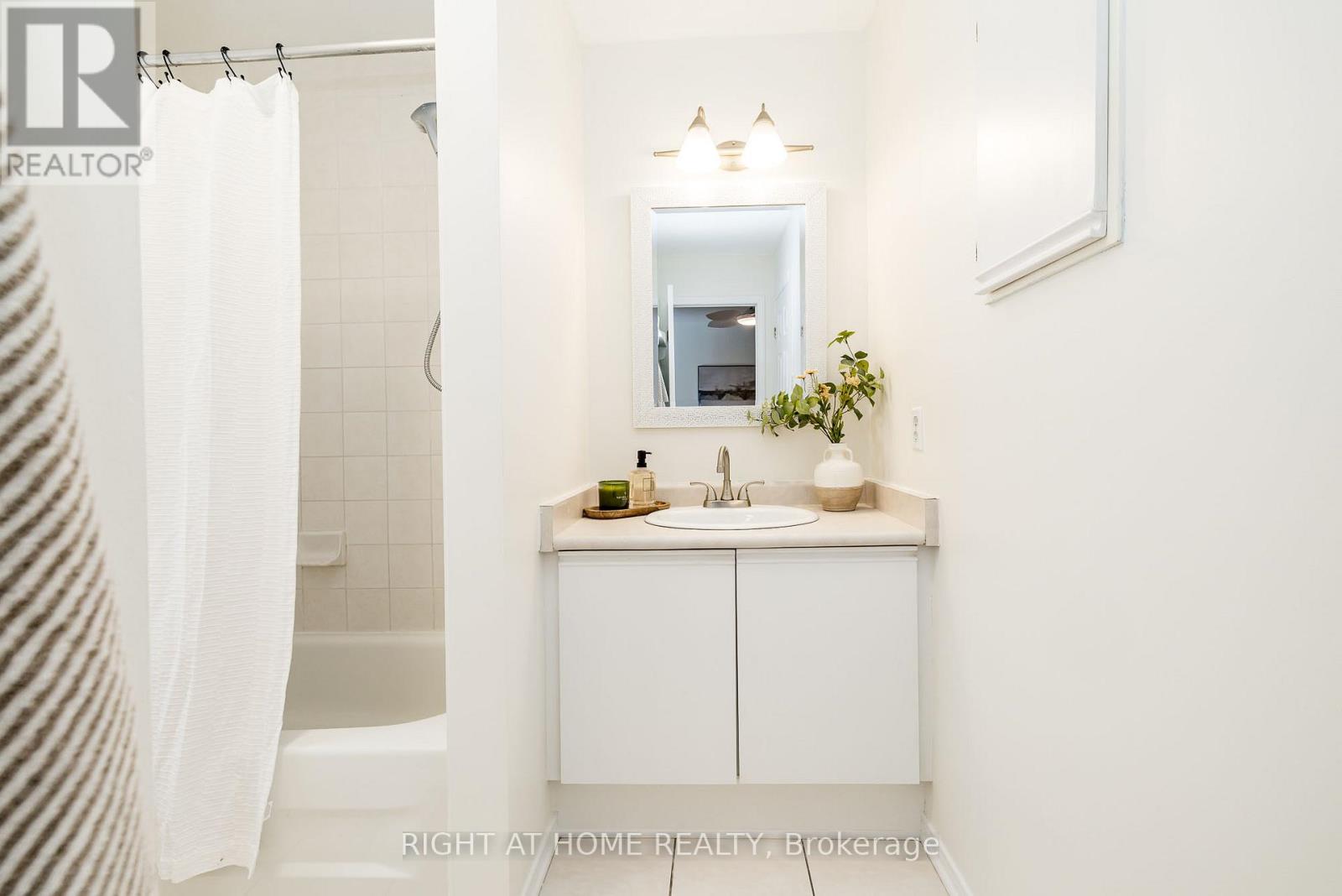 117 Kincardine Drive, Ottawa, Ontario  K2V 1B1 - Photo 22 - X12679688