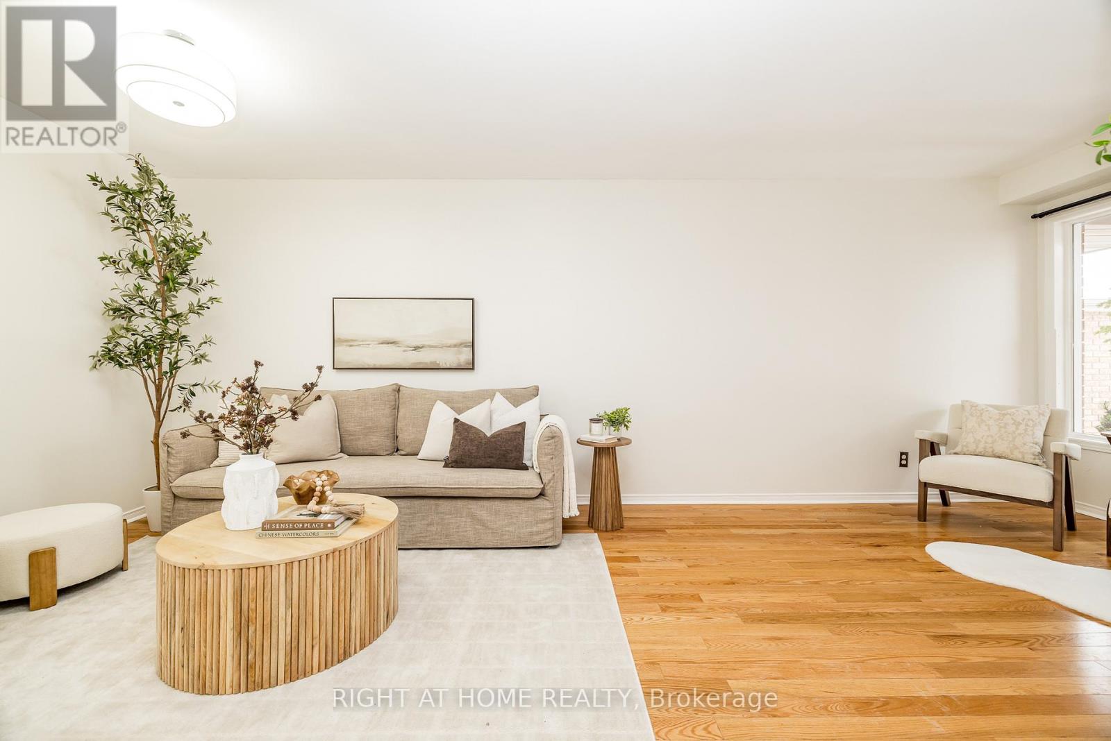 117 Kincardine Drive, Ottawa, Ontario  K2V 1B1 - Photo 6 - X12679688