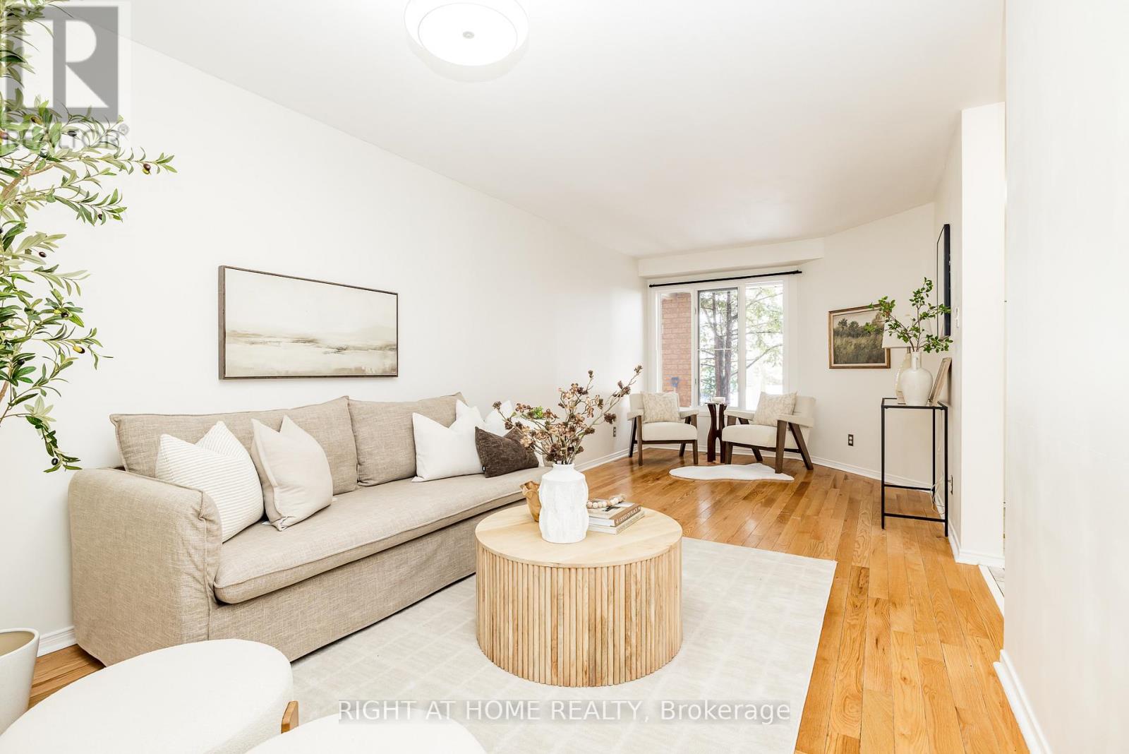 117 Kincardine Drive, Ottawa, Ontario  K2V 1B1 - Photo 7 - X12679688