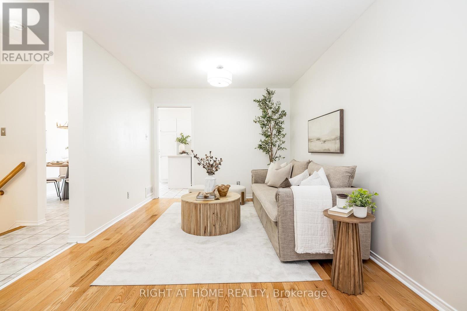 117 Kincardine Drive, Ottawa, Ontario  K2V 1B1 - Photo 8 - X12679688