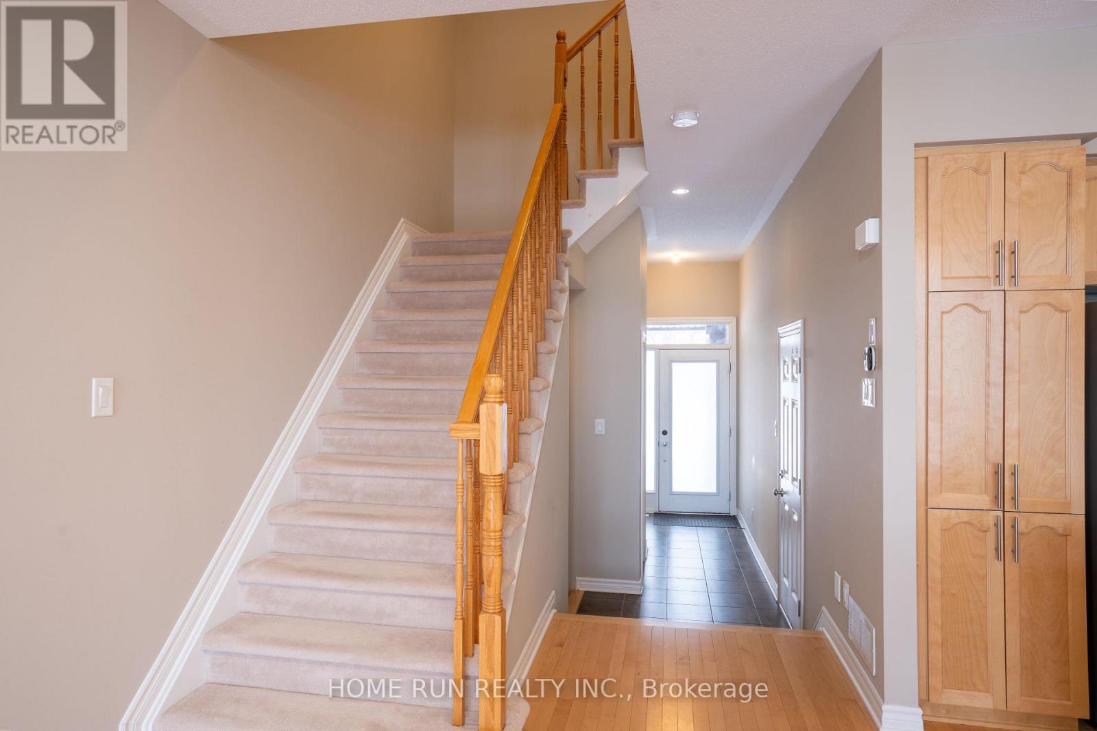 914 Fletcher Circle, Ottawa, Ontario  K2T 0B7 - Photo 5 - X12679788