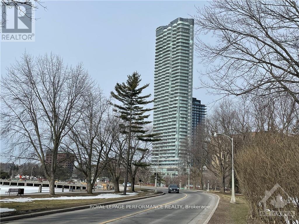 <h3>$2,700 Monthly</h3><p>805 Carling Avenue, Ottawa, Ontario</p>