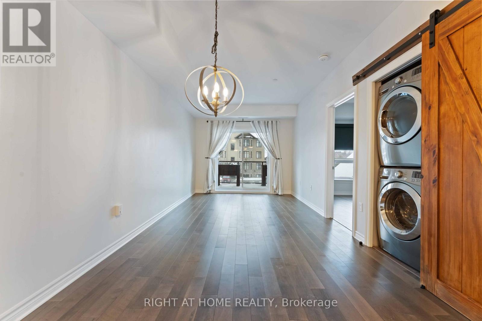 210 - 120 Prestige Circle, Ottawa, Ontario  K4A 1B4 - Photo 12 - X12679916