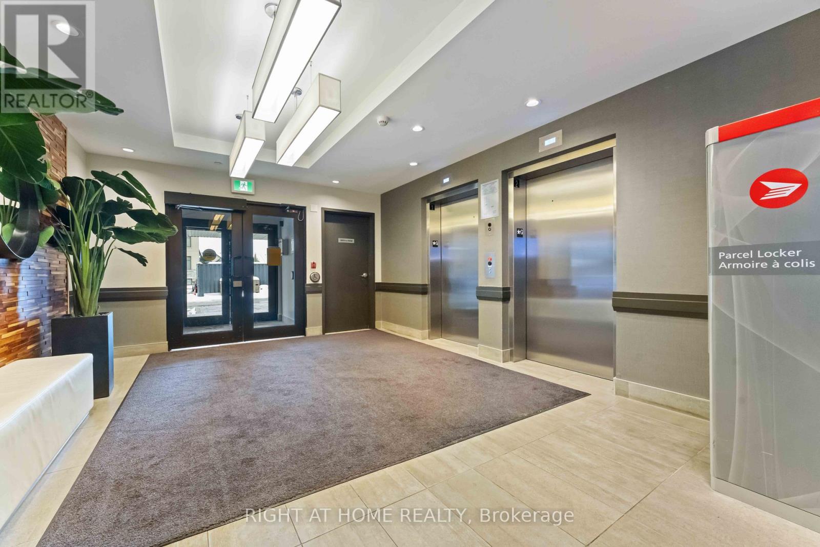 210 - 120 Prestige Circle, Ottawa, Ontario  K4A 1B4 - Photo 3 - X12679916