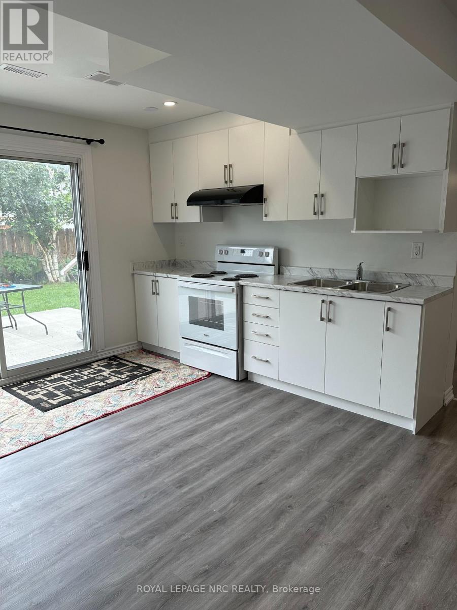 158 Keefer Road, Thorold, Ontario  L2V 4N9 - Photo 5 - X12638376