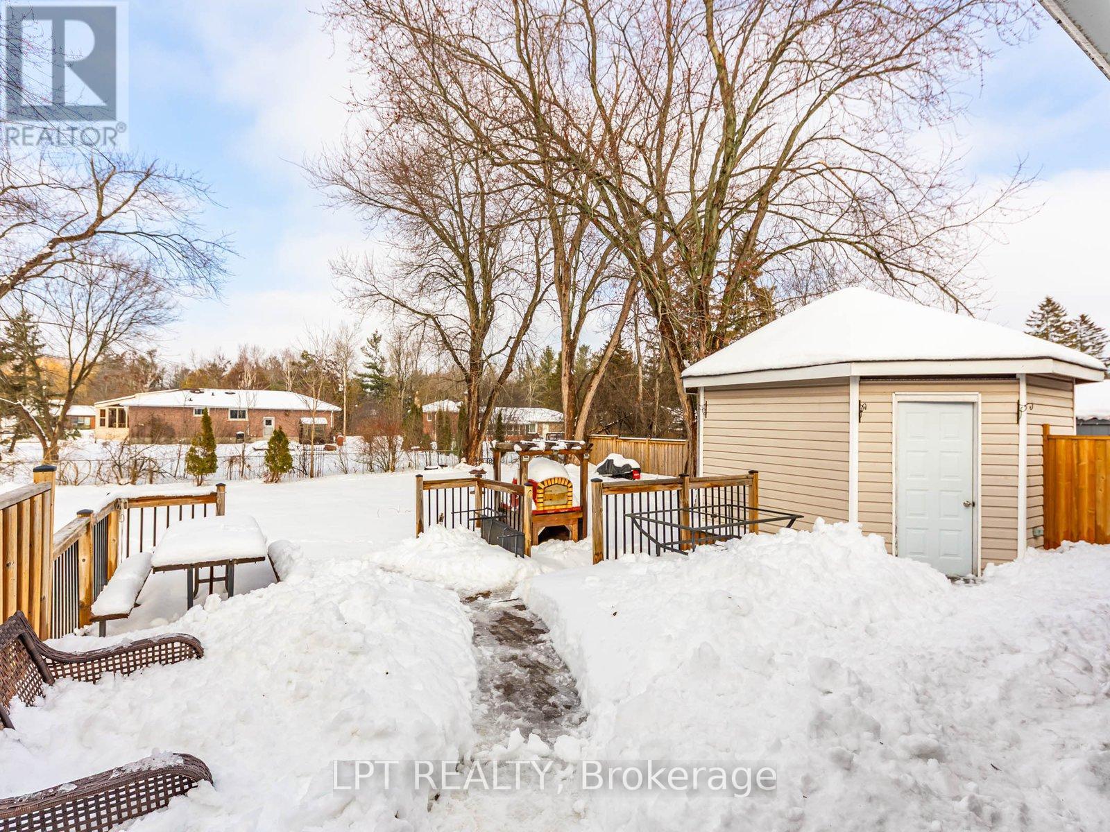 28 Main Street, Georgina (Pefferlaw), Ontario  L0E 1N0 - Photo 5 - N12672416