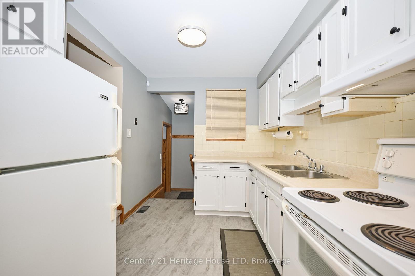 55 Windward Street, St. Catharines, Ontario  L2M 4B9 - Photo 13 - X12679710