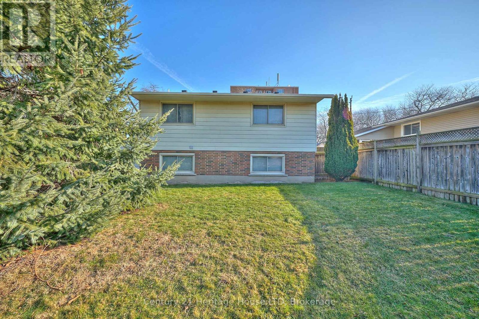 55 Windward Street, St. Catharines, Ontario  L2M 4B9 - Photo 31 - X12679710