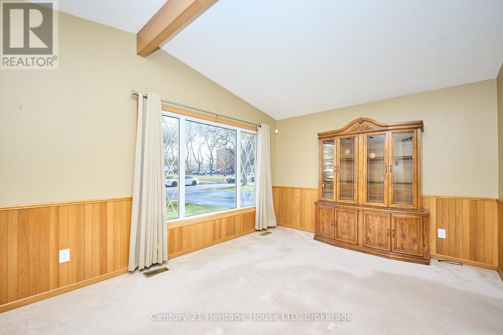 55 Windward Street, St. Catharines, Ontario  L2M 4B9 - Photo 7 - X12679710