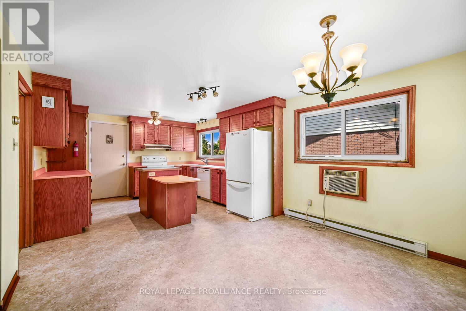 14 Davison Avenue, Brockville, Ontario  K6V 3C2 - Photo 12 - X12679982