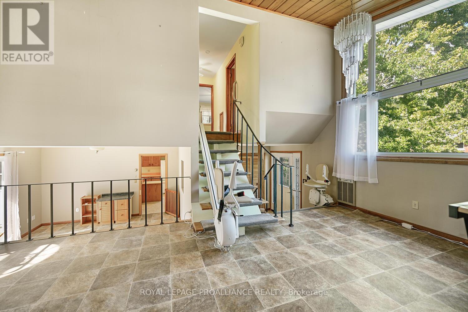 14 Davison Avenue, Brockville, Ontario  K6V 3C2 - Photo 19 - X12679982