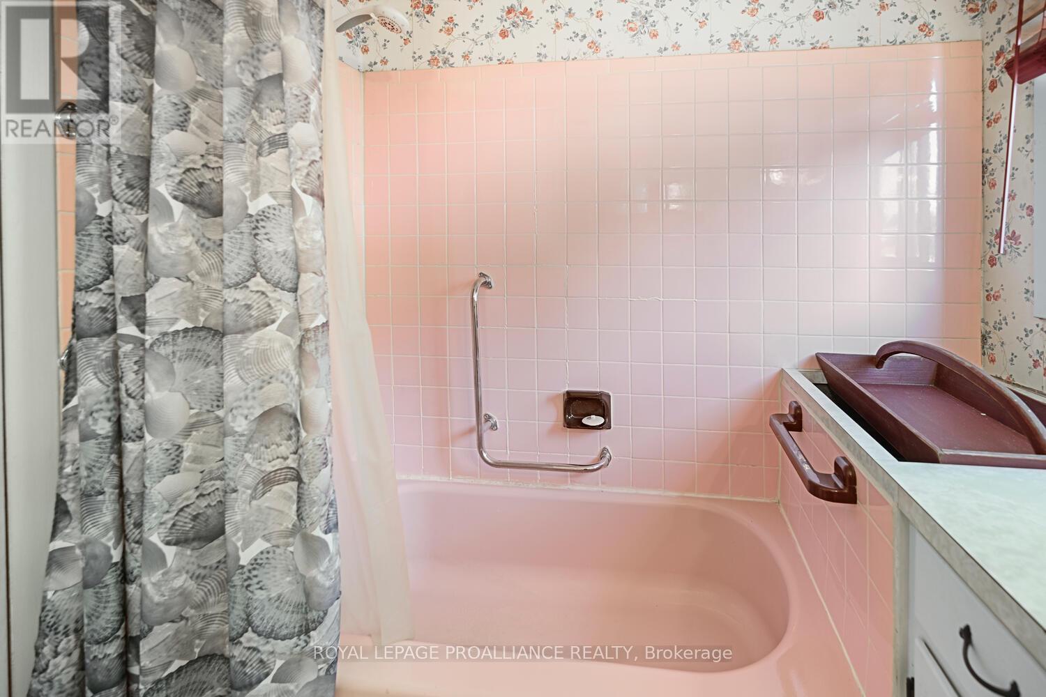 14 Davison Avenue, Brockville, Ontario  K6V 3C2 - Photo 25 - X12679982