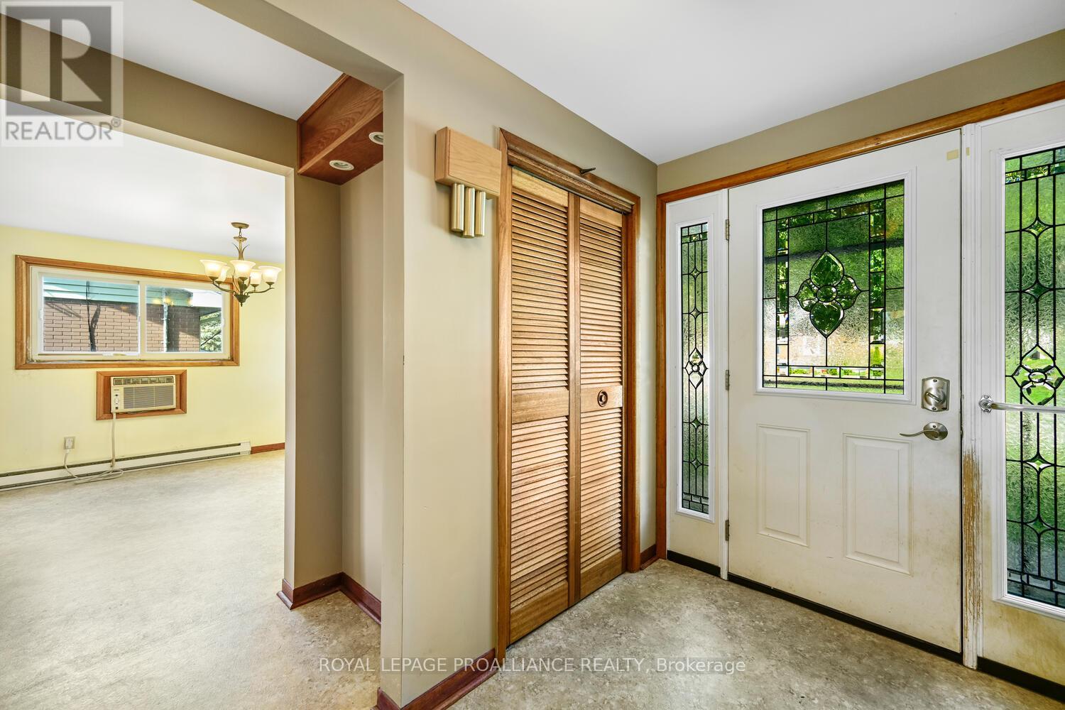 14 Davison Avenue, Brockville, Ontario  K6V 3C2 - Photo 9 - X12679982