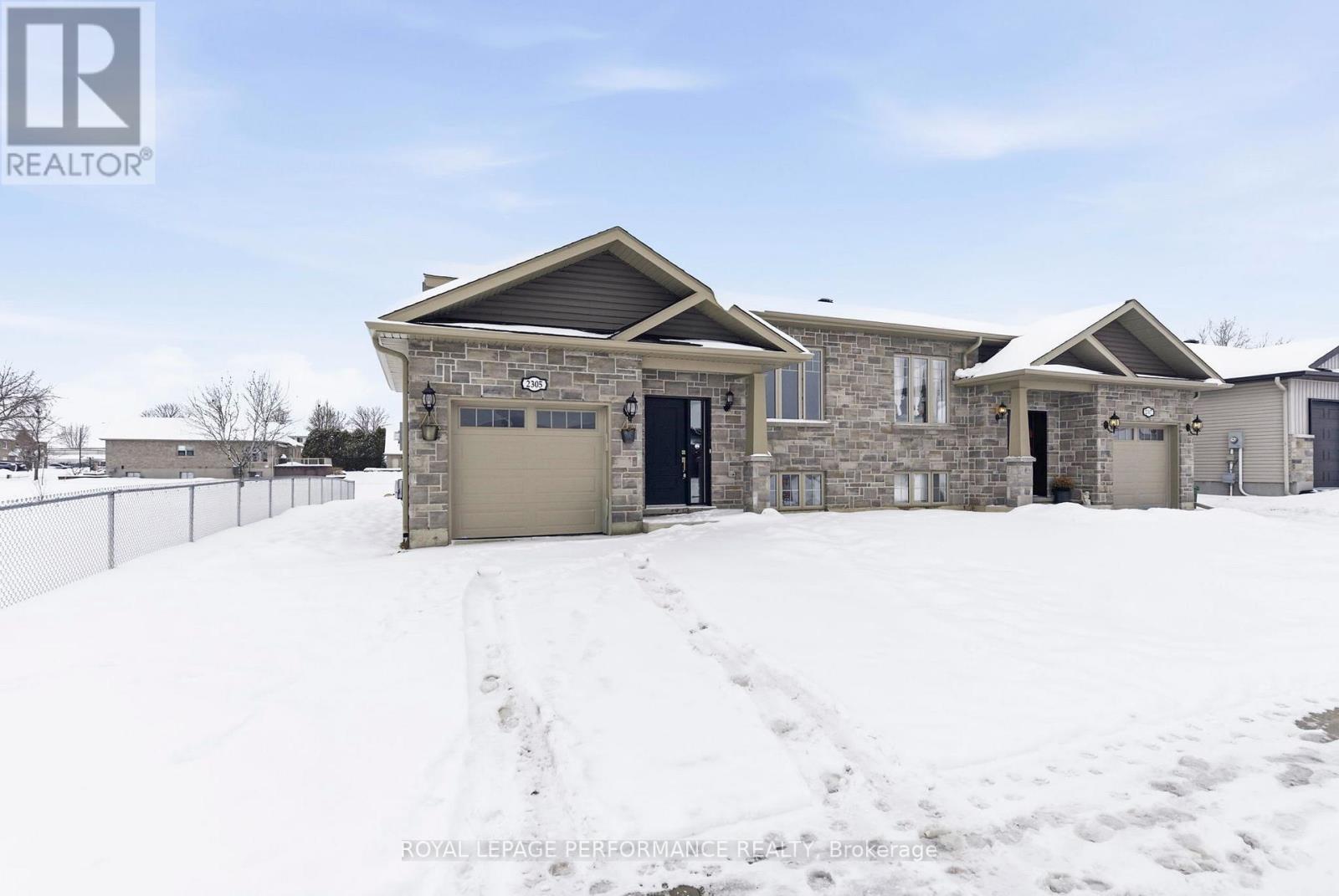 2305 Watson Crescent, Cornwall, Ontario  K6H 0H5 - Photo 2 - X12679852