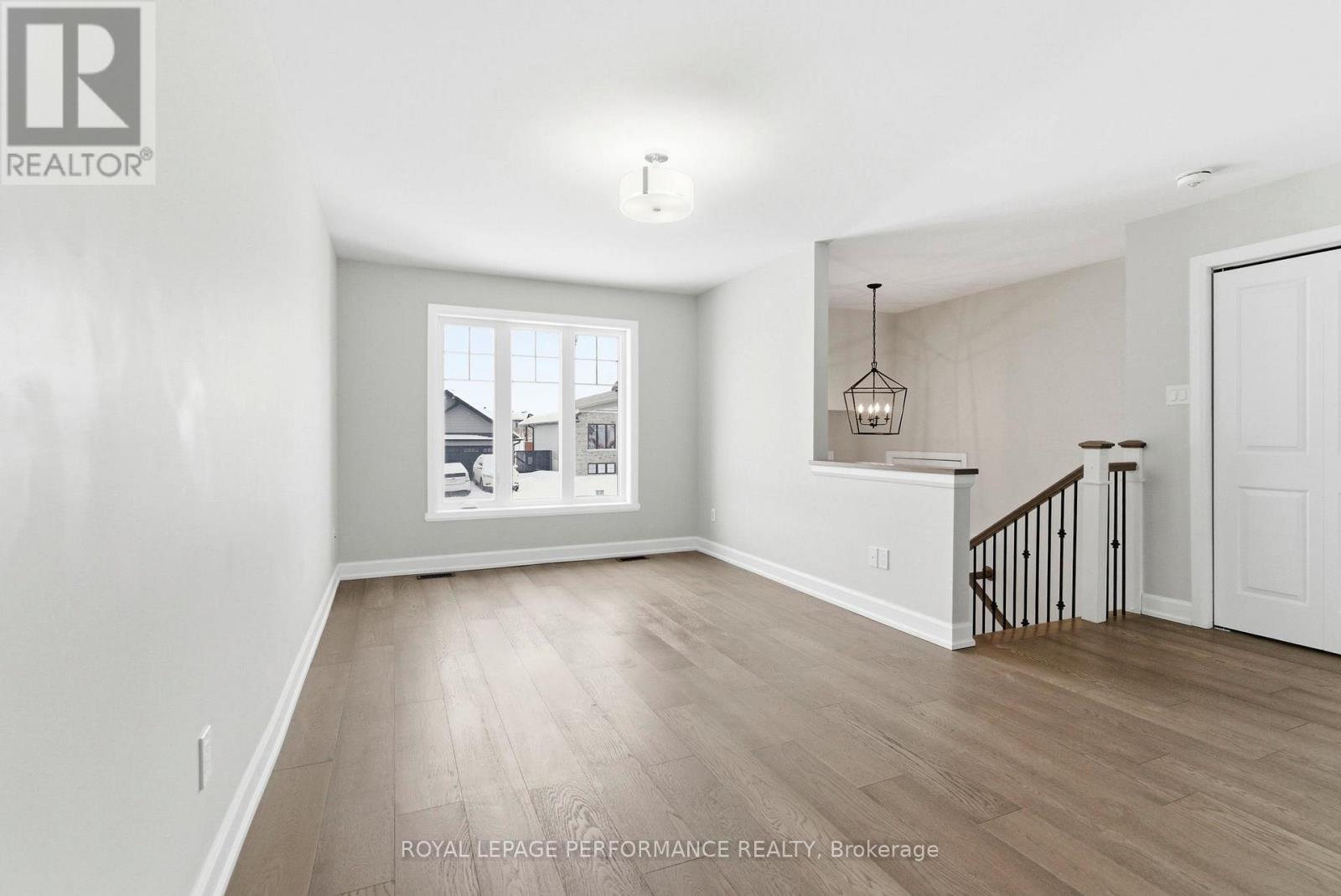 2305 Watson Crescent, Cornwall, Ontario  K6H 0H5 - Photo 8 - X12679852