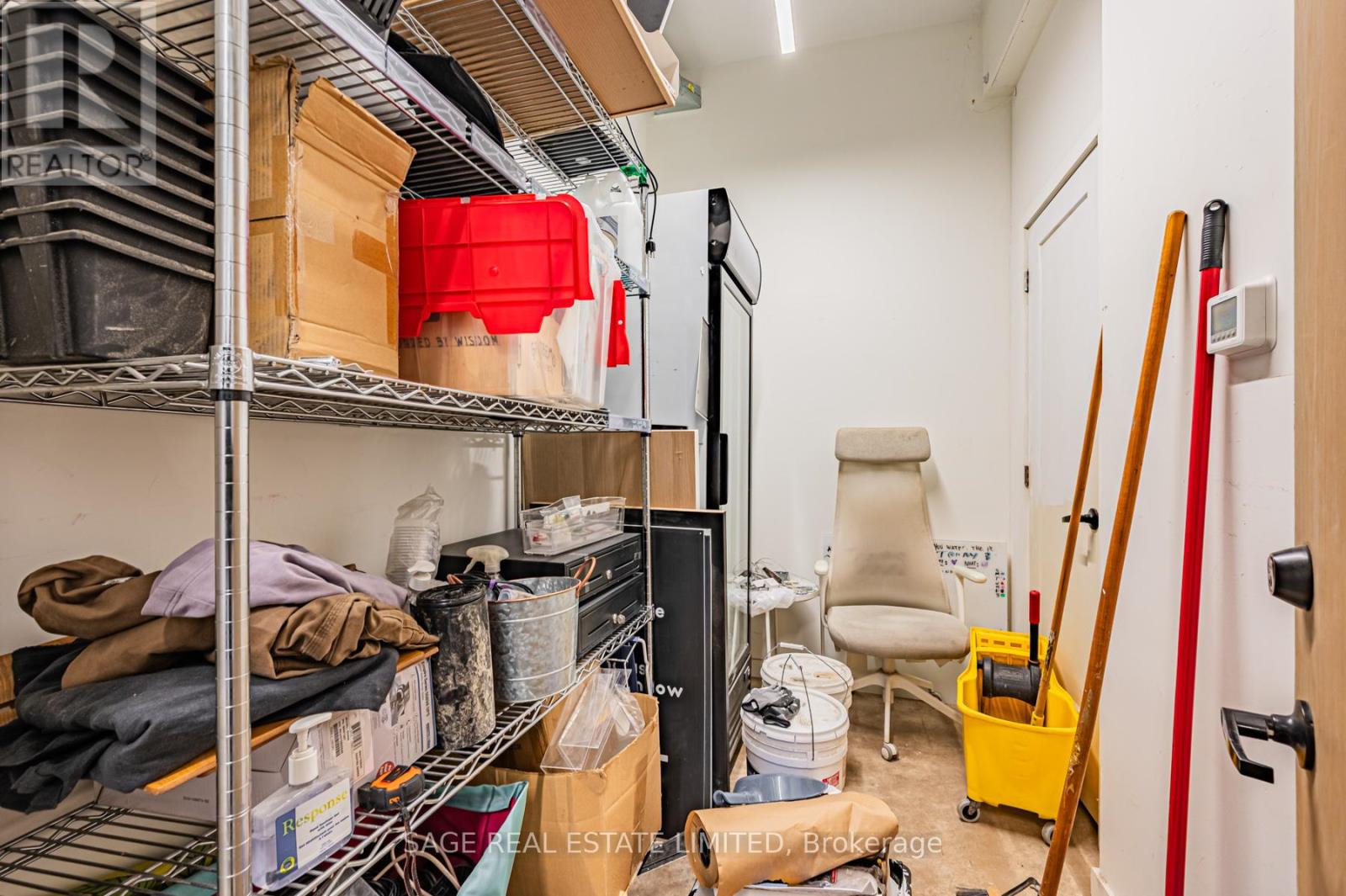 Main - 1227 Dundas Street W, Toronto, Ontario  M6J 0E8 - Photo 27 - C12679664