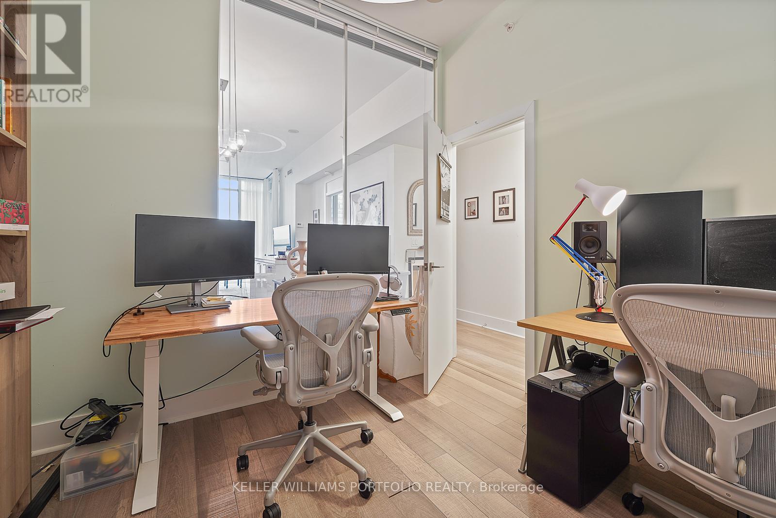 2106 - 32 Davenport Road, Toronto, Ontario  M5R 0B5 - Photo 12 - C12679668