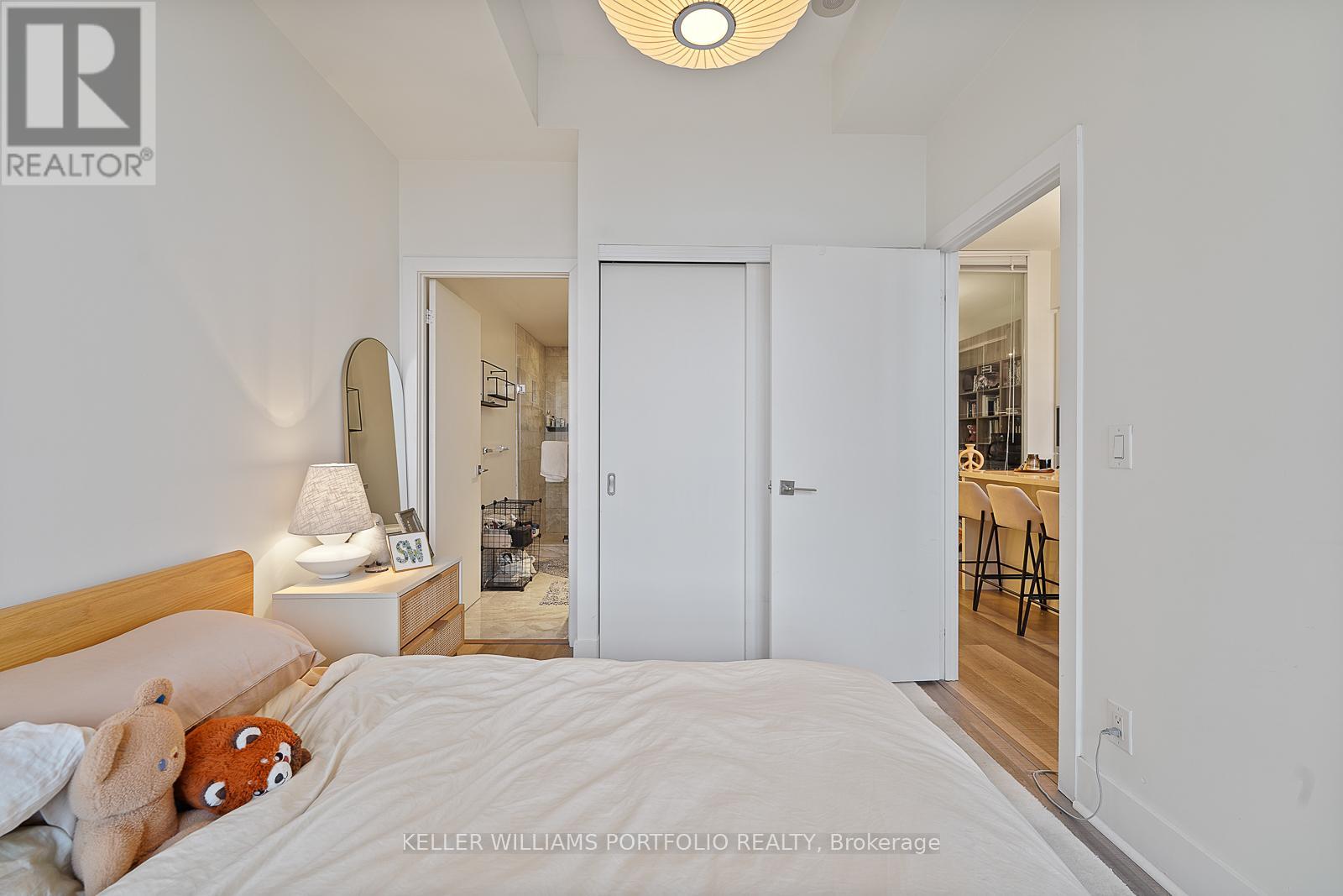 2106 - 32 Davenport Road, Toronto, Ontario  M5R 0B5 - Photo 23 - C12679668