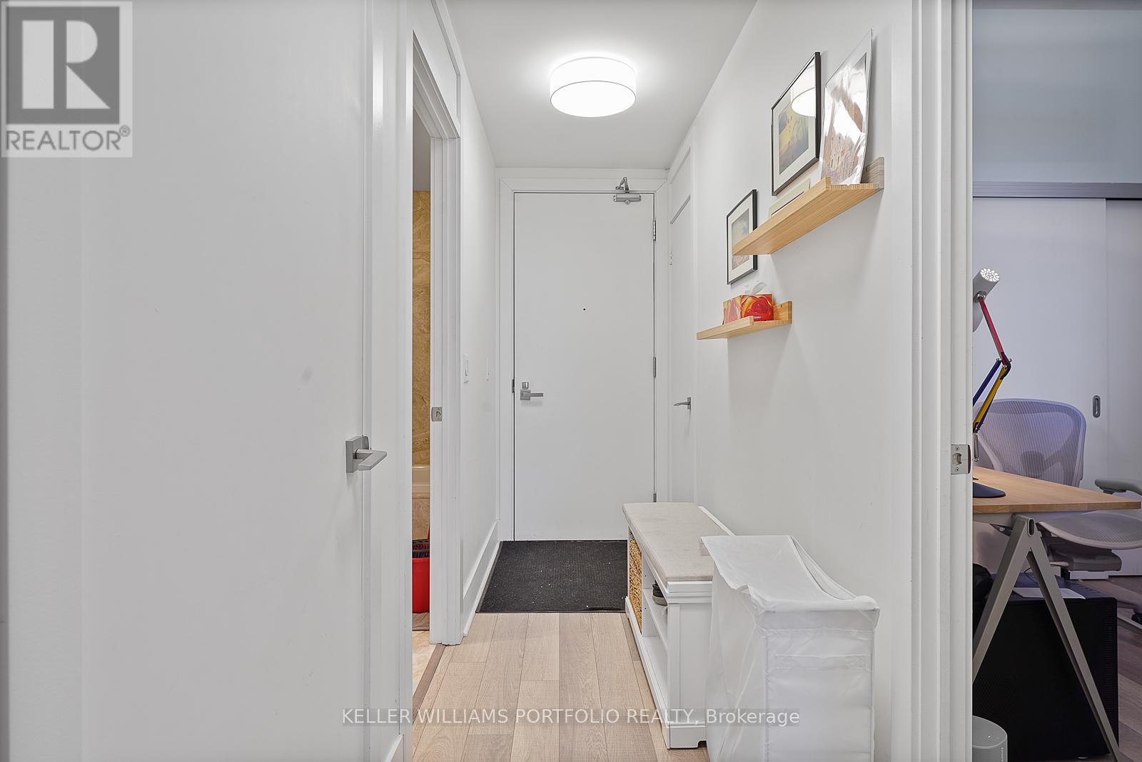 2106 - 32 Davenport Road, Toronto, Ontario  M5R 0B5 - Photo 8 - C12679668