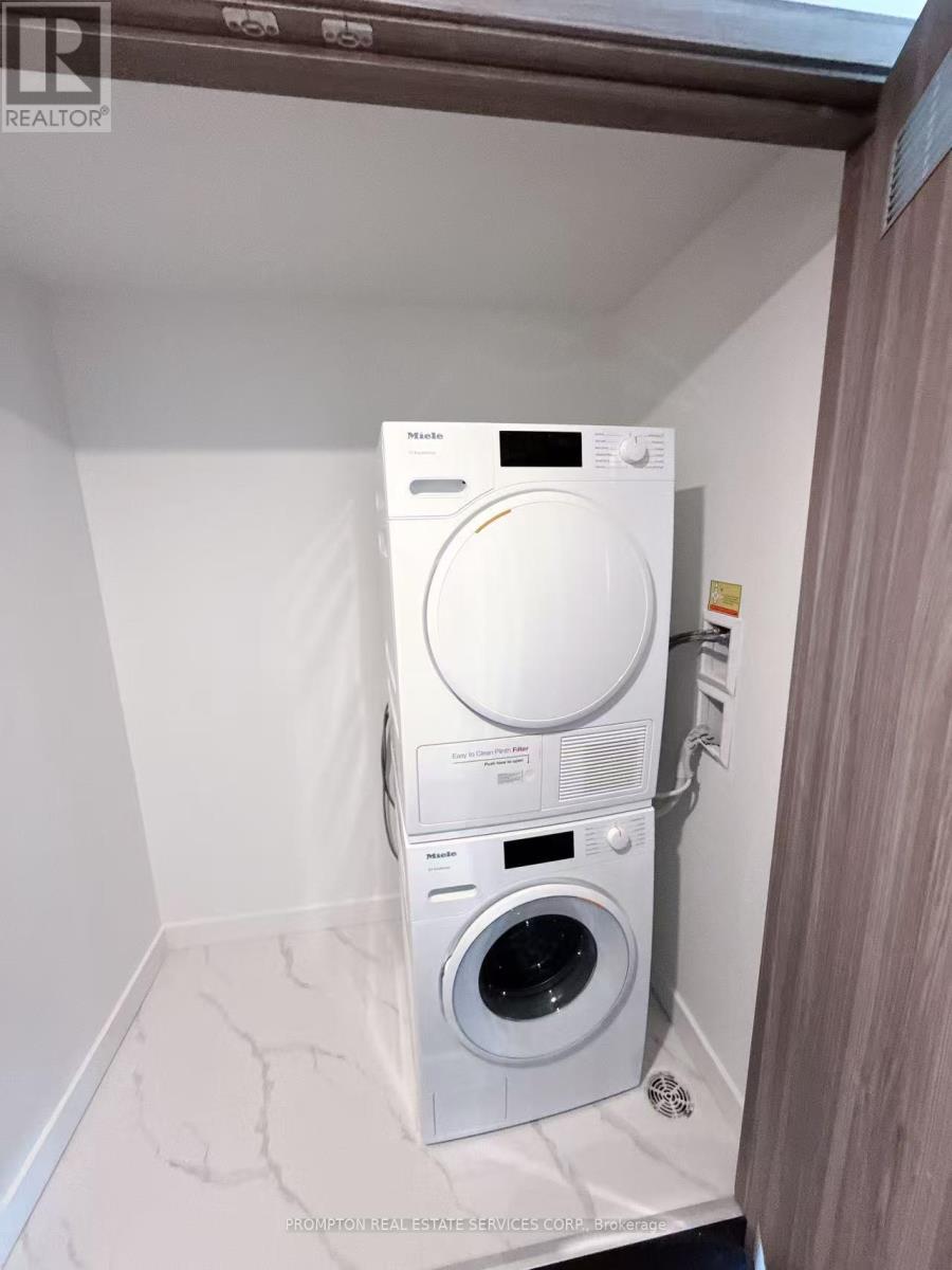 7506 - 3 Concord Cityplace Way, Toronto, Ontario  M5V 0X4 - Photo 15 - C12679700