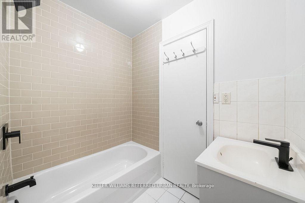 Main - 46 Concord Avenue, Toronto, Ontario  M6H 2P1 - Photo 21 - C12679718