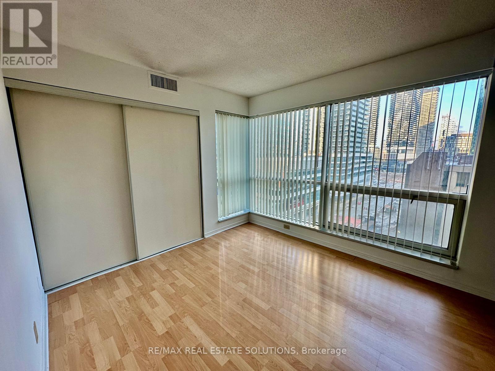 907 - 10 Yonge Street, Toronto, Ontario  M5E 1R4 - Photo 14 - C12679836