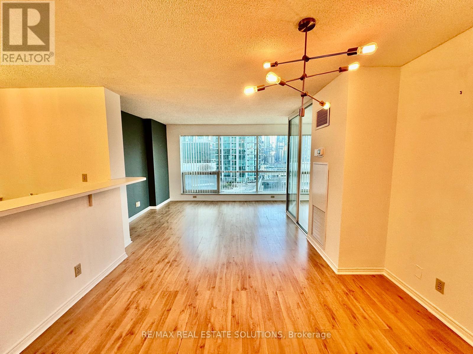 907 - 10 Yonge Street, Toronto, Ontario  M5E 1R4 - Photo 6 - C12679836