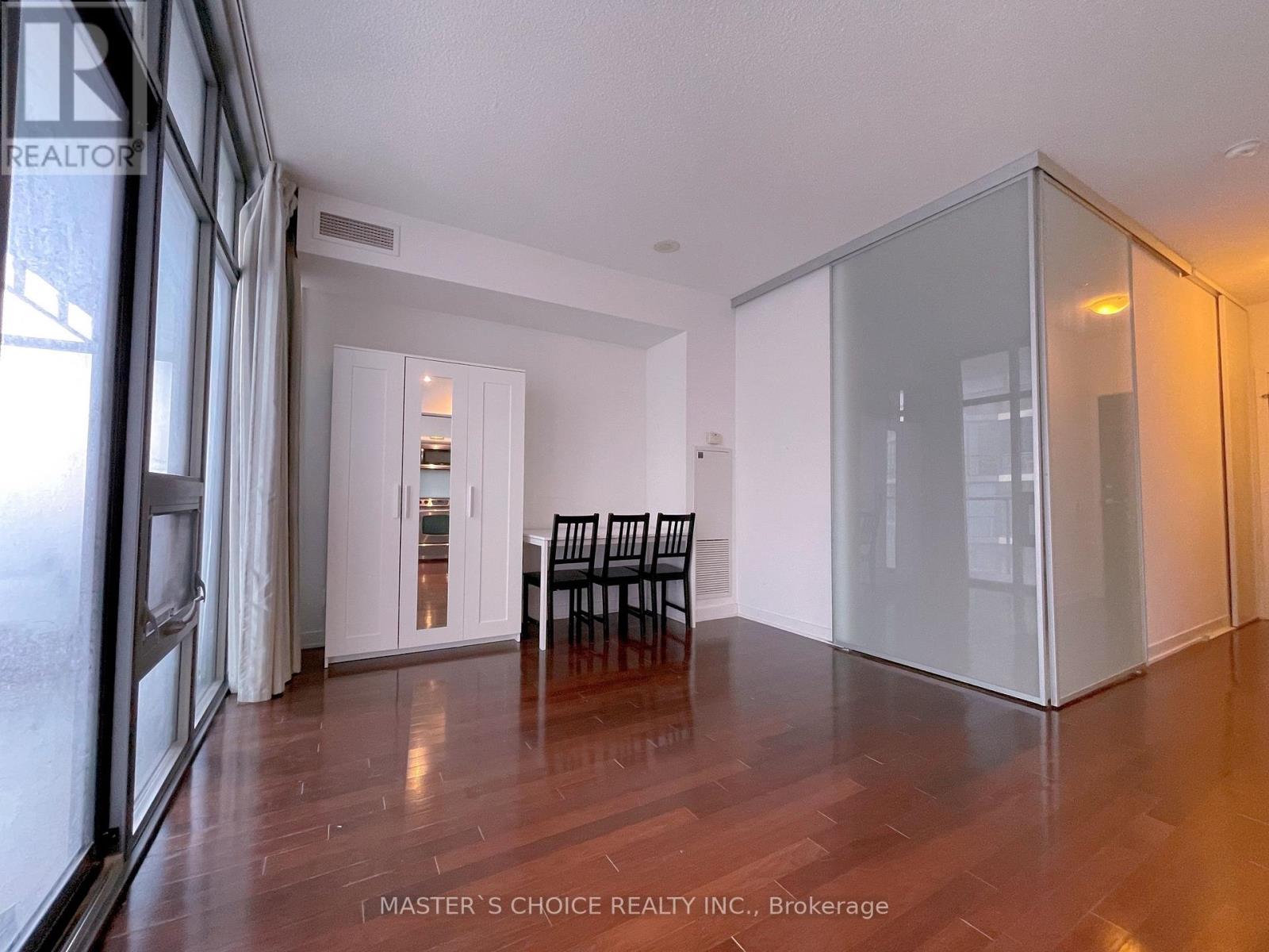 2212 - 33 CHARLES STREET E, Toronto, Ontario