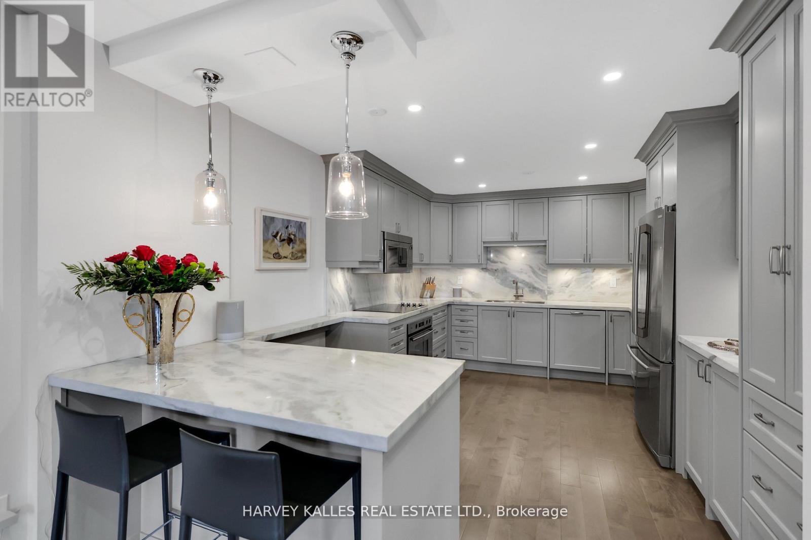 324-325 - 40 Sylvan Valley Way, Toronto, Ontario  M5M 4M3 - Photo 10 - C12679952