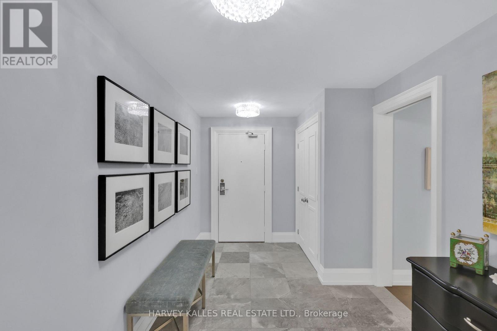 324-325 - 40 Sylvan Valley Way, Toronto, Ontario  M5M 4M3 - Photo 2 - C12679952