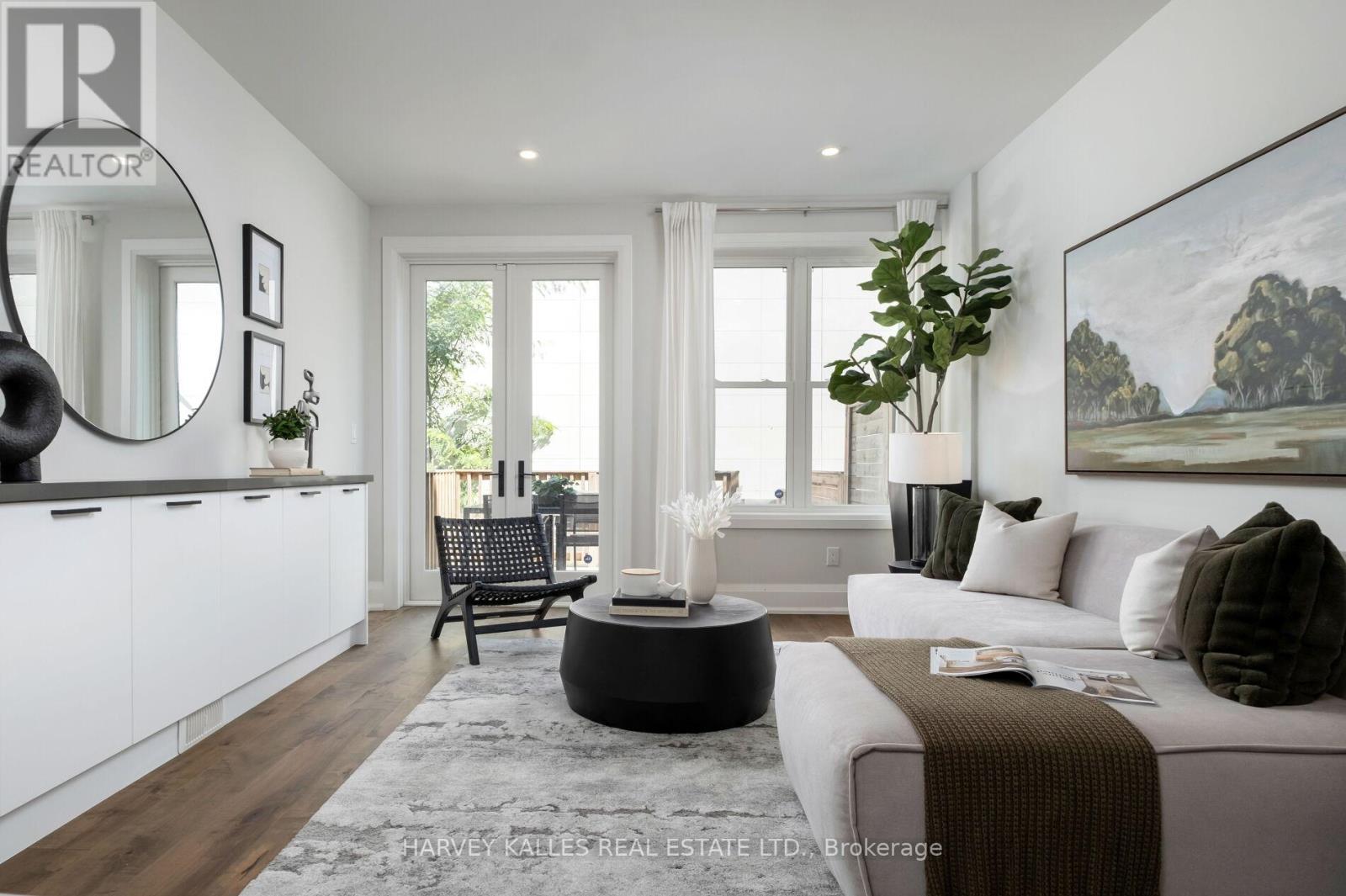 7 Edgedale Road, Toronto, Ontario  M4X 1N5 - Photo 11 - C12679958