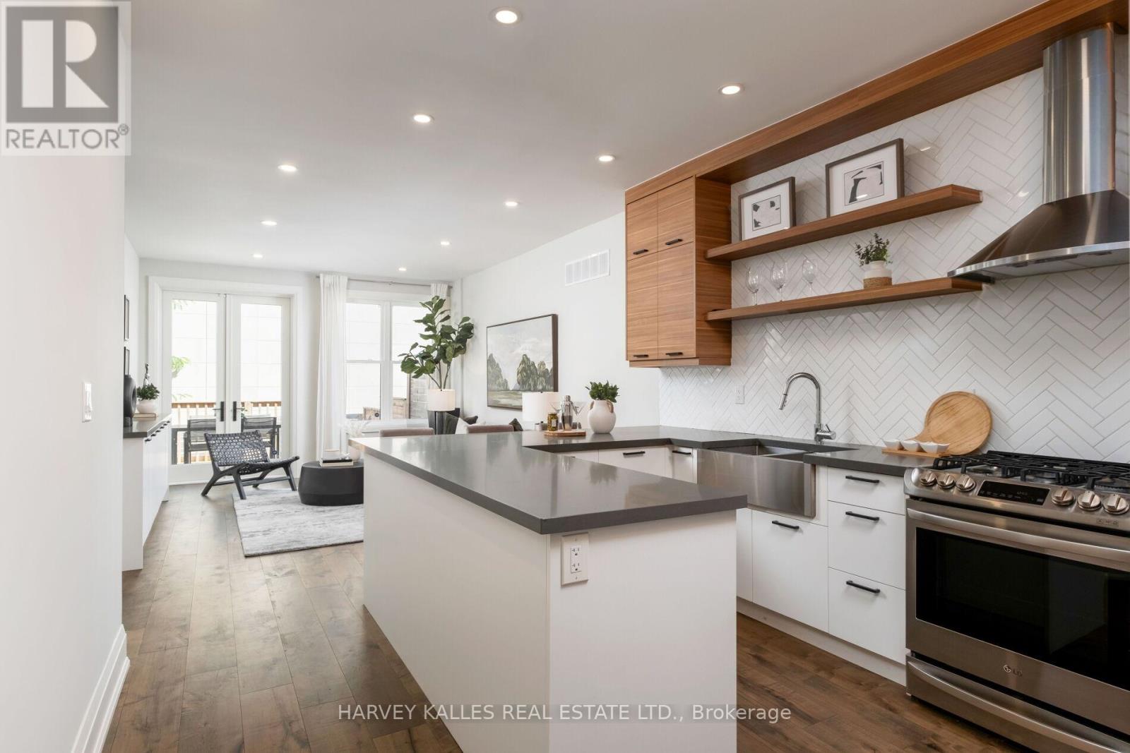 7 Edgedale Road, Toronto, Ontario  M4X 1N5 - Photo 6 - C12679958