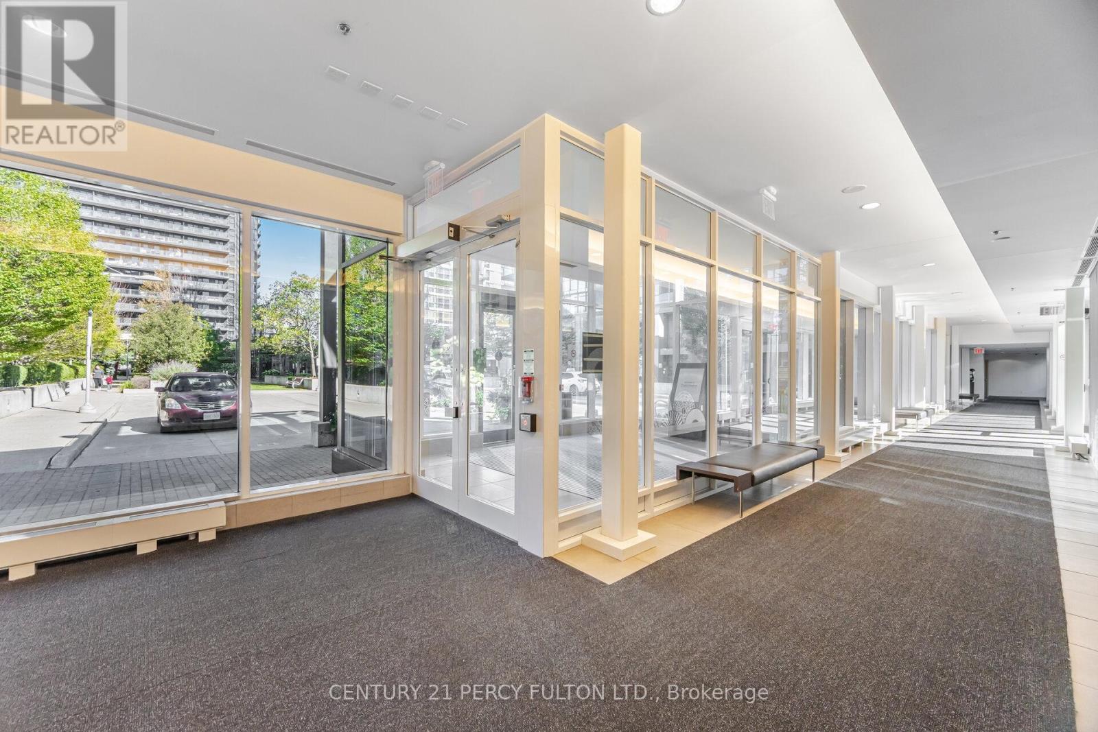 1518 - 19 Singer Court, Toronto, Ontario  M2K 0B2 - Photo 3 - C12679978